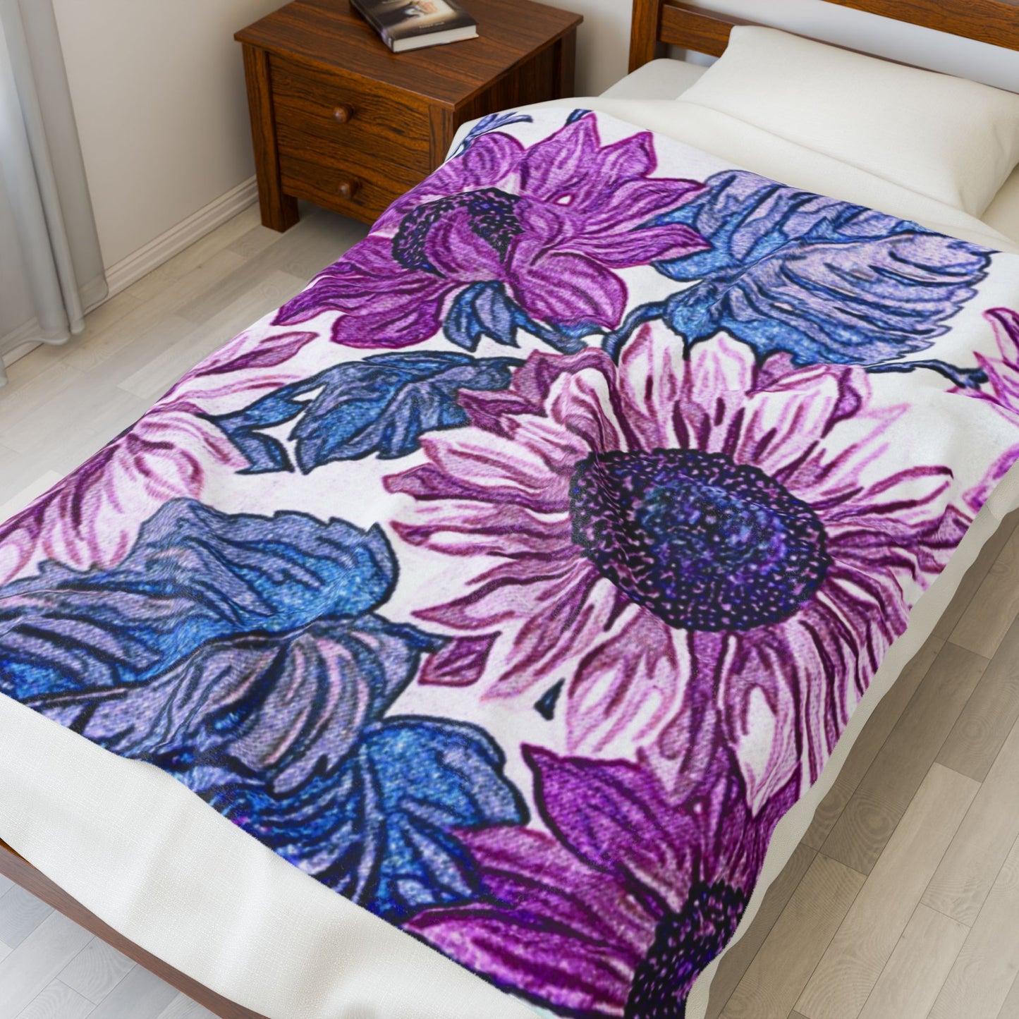 Cozy Floral Velveteen Plush Blanket - Perfect for Home Decor & Gifts
